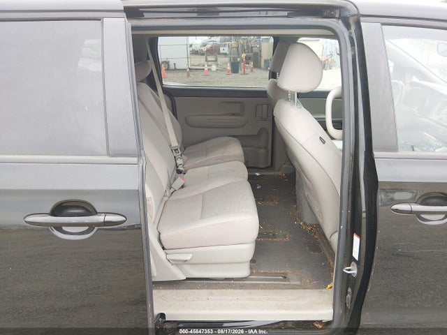KIA SEDONA LX 2017 KNDMB5C1XH6230358 Image 8