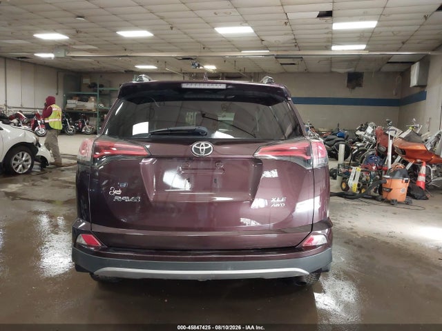 45847425 :رقم المزاد ، 2T3RFREV1JW818493 vin ، 2018 Toyota Rav4 Xle مزاد بيع