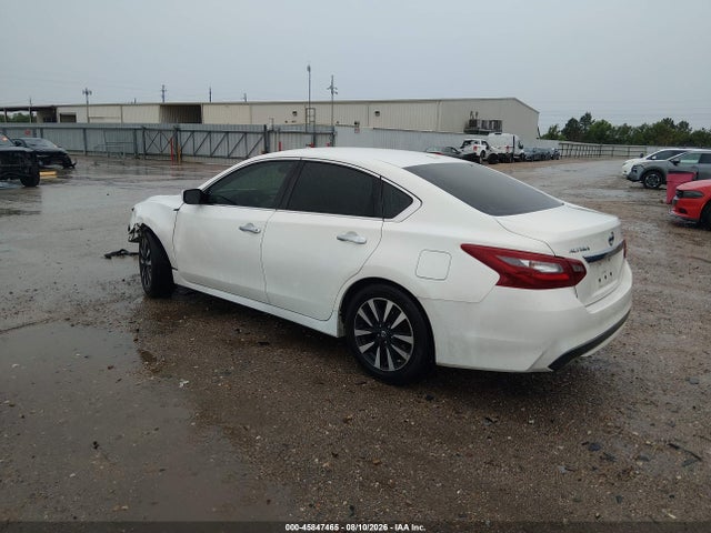 2018 Nissan Altima 2.5 Sv მანქანა იყიდება აუქციონზე, vin: 1N4AL3AP3JC213135, აუქციონის ნომერი: 45847465