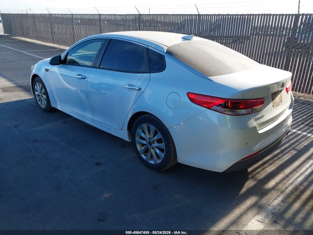 KIA Optima Lx 2018 5XXGT4L35JG269467 Image 3
