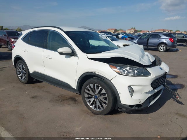 2020 Ford Escape Titanium მანქანა იყიდება აუქციონზე, vin: 1FMCU9J93LUB15560, აუქციონის ნომერი: 45847598