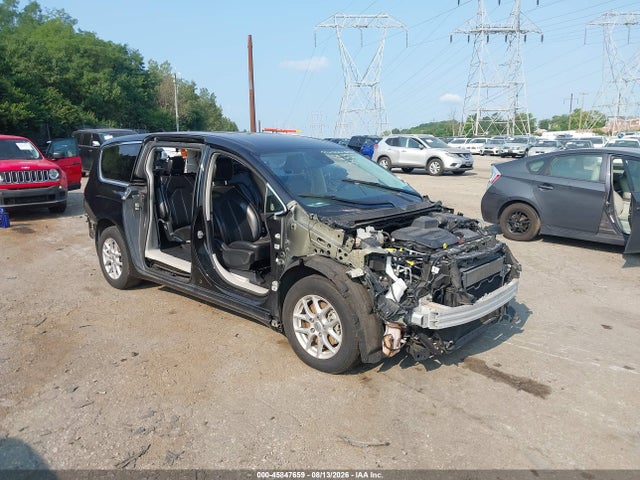 Продажа на аукционе авто 2023 Chrysler Pacifica Touring L, vin: 2C4RC1BG1PR509366, номер лота: 45847659