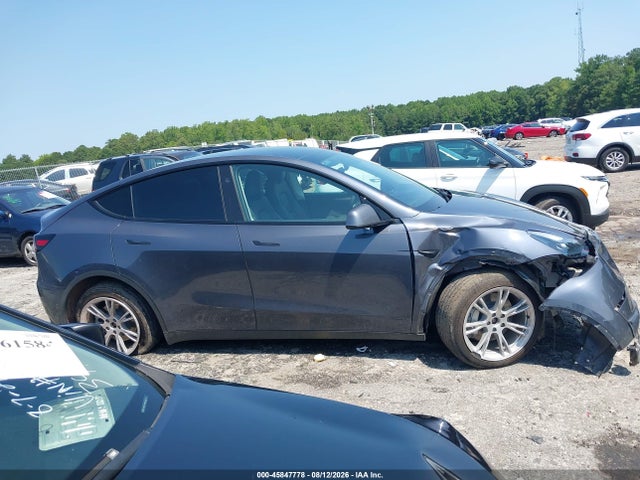 Продаж на аукціоні авто 2023 Tesla Model Y Awd/long Range Dual Motor All-wheel Drive, vin: 7SAYGDEE1PF981139, номер лоту: 45847778