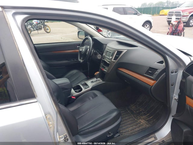 45847793 :رقم المزاد ، 4S4BRCLC7E3262248 vin ، 2014 Subaru Outback 2.5i Limited مزاد بيع