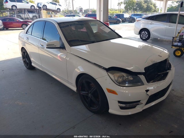 Продаж на аукціоні авто 2013 Mercedes-benz C 250 Sport, vin: WDDGF4HB5DA773448, номер лоту: 45847802