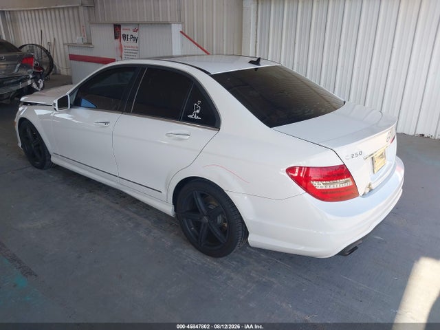 Продаж на аукціоні авто 2013 Mercedes-benz C 250 Sport, vin: WDDGF4HB5DA773448, номер лоту: 45847802
