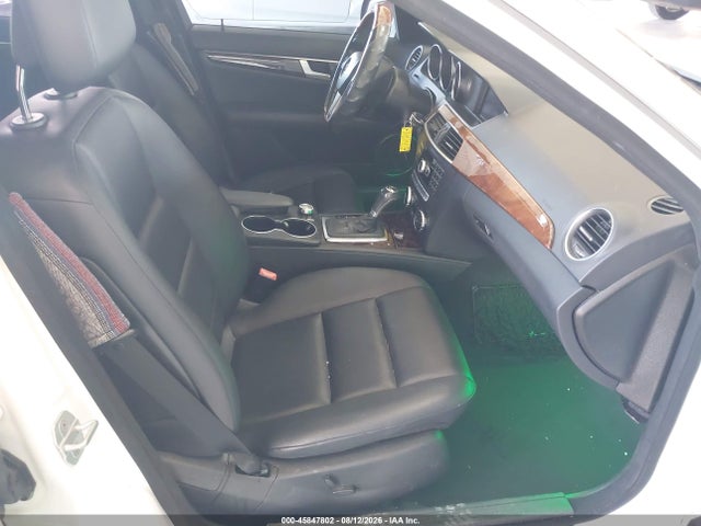Продаж на аукціоні авто 2013 Mercedes-benz C 250 Sport, vin: WDDGF4HB5DA773448, номер лоту: 45847802