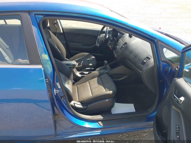 45847818 :رقم المزاد ، KNAFX4A89F5316197 vin ، 2015 Kia Forte Ex مزاد بيع