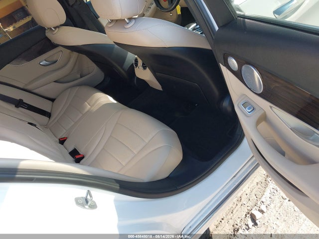 45848018 :رقم المزاد ، 55SWF4KB4HU212071 vin ، 2017 Mercedes-benz C 300 4matic مزاد بيع
