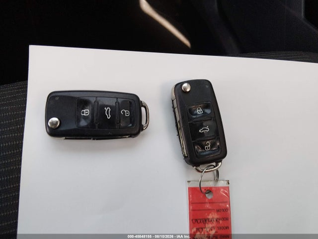 2013 Volkswagen Tiguan S მანქანა იყიდება აუქციონზე, vin: WVGBV3AX2DW068614, აუქციონის ნომერი: 45848155