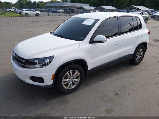 2013 Volkswagen Tiguan S მანქანა იყიდება აუქციონზე, vin: WVGBV3AX2DW068614, აუქციონის ნომერი: 45848155