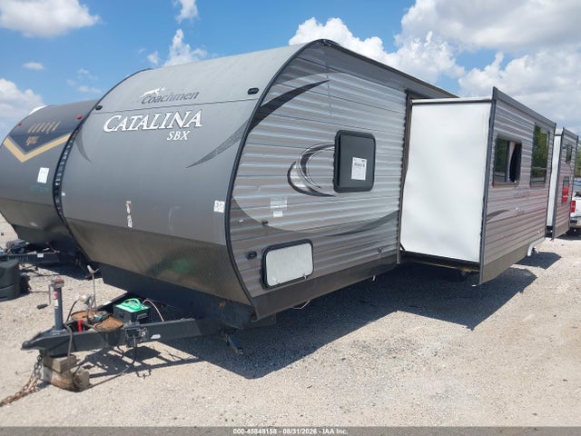Catalina Forest River 2017 5ZT2CAXB7HT009865 Image 2