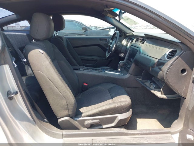 45848303 :رقم المزاد ، 1ZVBP8AM9D5260312 vin ، 2013 Ford Mustang V6 مزاد بيع