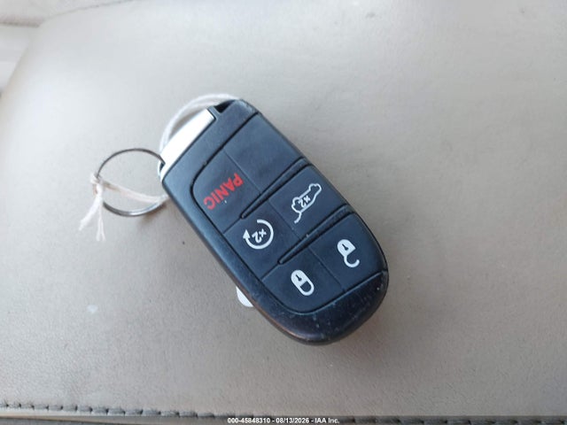 45848310 :رقم المزاد ، 1C4RJFCG7JC506666 vin ، 2018 Jeep Grand Cherokee Overland 4x4 مزاد بيع