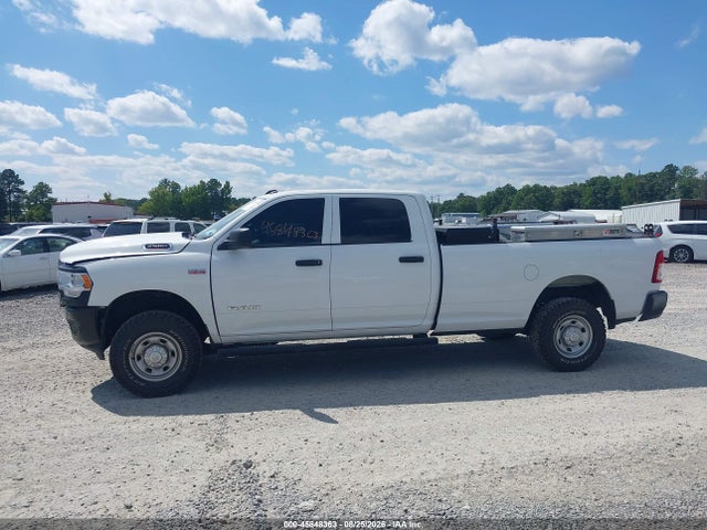 3C6UR5HJ7NG155091 RAM 2500 Tradesman 4x4 8&#039; Box