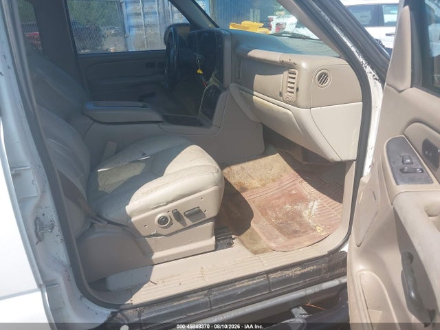 45848370 :رقم المزاد ، 3GNFK16Z75G132036 vin ، 2005 Chevrolet Suburban 1500 Z71 مزاد بيع