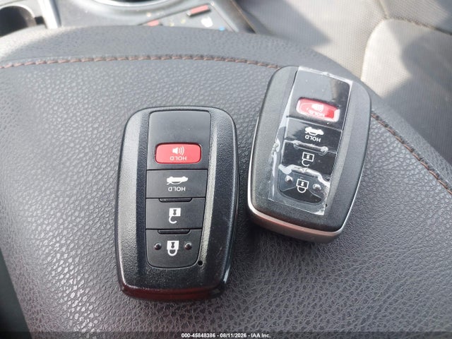 4T1FZ1AK6LU041456 Toyota Camry Xle V6