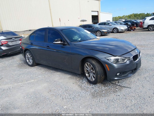 BMW 320i 2018 WBA8E1G56JNU93244 Image 1