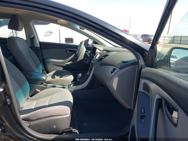 Продажа на аукционе авто 2016 Hyundai Elantra Se, vin: KMHDH4AE1GU586069, номер лота: 45848654
