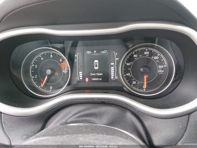 45848828 :رقم المزاد ، 1C4PJMLB9JD619142 vin ، 2018 Jeep Cherokee Latitude Plus 4x4 مزاد بيع