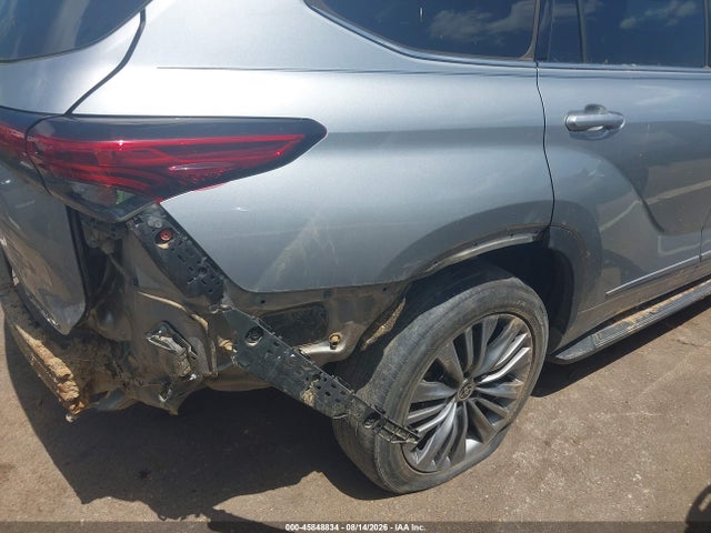 Toyota Highlander Platinum 2021 5TDFZRAH2MS060728 Image 19