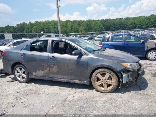 45848840 :رقم المزاد ، 4T1BF1FK8EU332365 vin ، 2014 Toyota Camry Se مزاد بيع