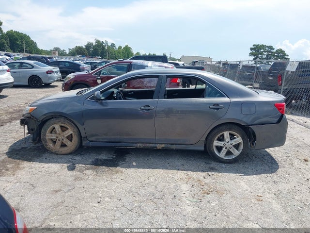 45848840 :رقم المزاد ، 4T1BF1FK8EU332365 vin ، 2014 Toyota Camry Se مزاد بيع