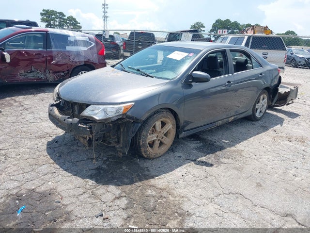 45848840 :رقم المزاد ، 4T1BF1FK8EU332365 vin ، 2014 Toyota Camry Se مزاد بيع