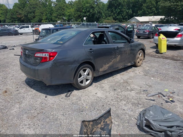 45848840 :رقم المزاد ، 4T1BF1FK8EU332365 vin ، 2014 Toyota Camry Se مزاد بيع