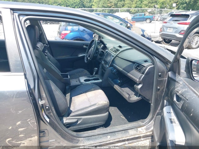 45848840 :رقم المزاد ، 4T1BF1FK8EU332365 vin ، 2014 Toyota Camry Se مزاد بيع
