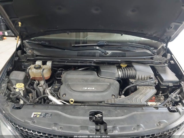45848858 :رقم المزاد ، 2C4RC1BG3HR688155 vin ، 2017 Chrysler Pacifica Touring-l مزاد بيع
