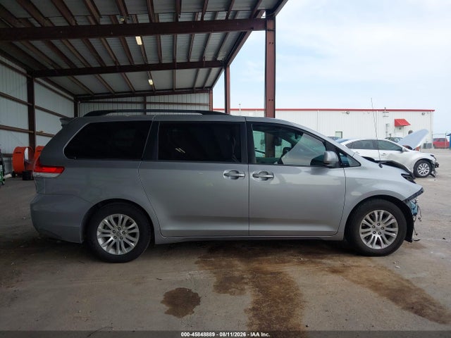2013 Toyota Sienna Xle V6 8 Passenger მანქანა იყიდება აუქციონზე, vin: 5TDYK3DC3DS341592, აუქციონის ნომერი: 45848889