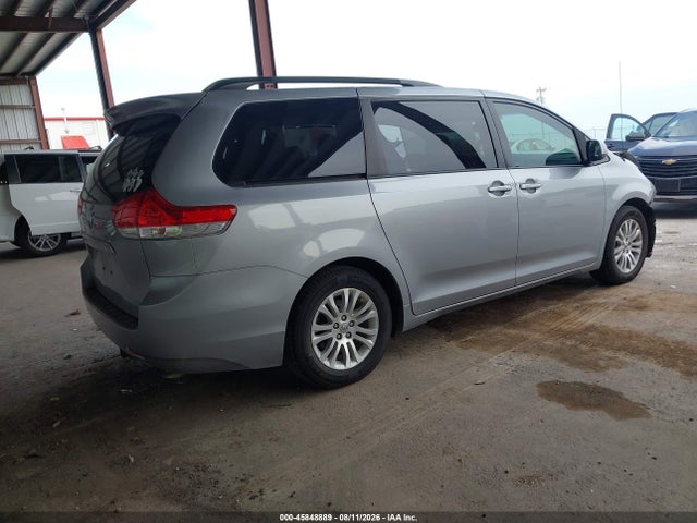 2013 Toyota Sienna Xle V6 8 Passenger მანქანა იყიდება აუქციონზე, vin: 5TDYK3DC3DS341592, აუქციონის ნომერი: 45848889