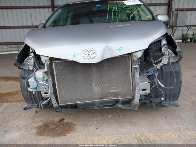 2013 Toyota Sienna Xle V6 8 Passenger მანქანა იყიდება აუქციონზე, vin: 5TDYK3DC3DS341592, აუქციონის ნომერი: 45848889