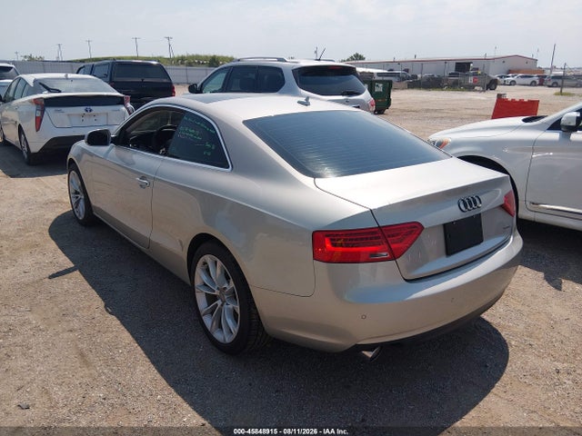 2014 Audi A5 2.0t Premium მანქანა იყიდება აუქციონზე, vin: WAULFAFR8EA050716, აუქციონის ნომერი: 45848915