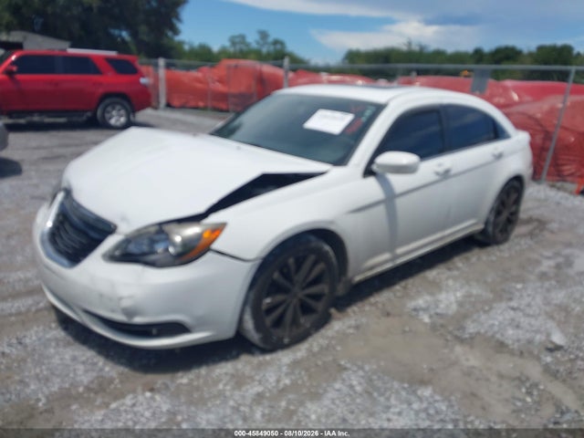 45849050 :رقم المزاد ، 1C3CCBHG8CN305758 vin ، 2012 Chrysler 200 S مزاد بيع