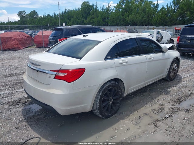 45849050 :رقم المزاد ، 1C3CCBHG8CN305758 vin ، 2012 Chrysler 200 S مزاد بيع
