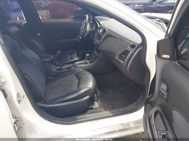45849050 :رقم المزاد ، 1C3CCBHG8CN305758 vin ، 2012 Chrysler 200 S مزاد بيع