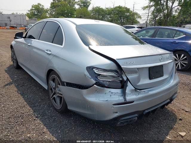 Продаж на аукціоні авто 2017 Mercedes-benz E 300 4matic, vin: WDDZF4KB8HA077755, номер лоту: 45849157