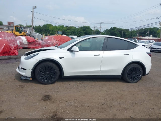 Продажа на аукционе авто 2023 Tesla Model Y Awd/long Range Dual Motor All-wheel Drive, vin: 7SAYGAEE1PF792134, номер лота: 45849159