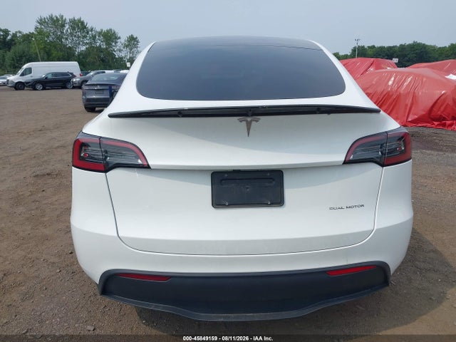 Продажа на аукционе авто 2023 Tesla Model Y Awd/long Range Dual Motor All-wheel Drive, vin: 7SAYGAEE1PF792134, номер лота: 45849159