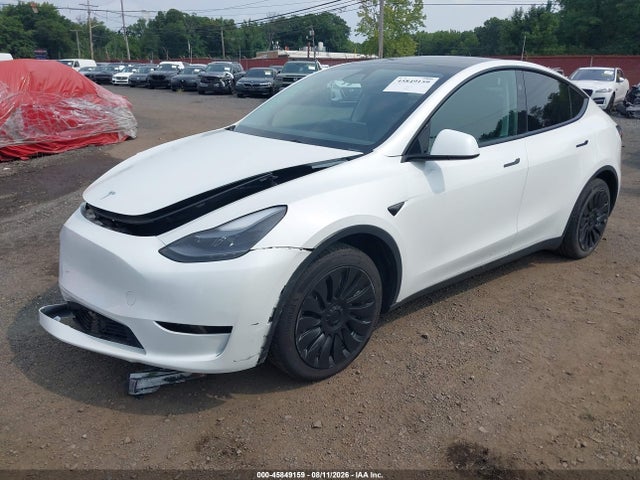 Продажа на аукционе авто 2023 Tesla Model Y Awd/long Range Dual Motor All-wheel Drive, vin: 7SAYGAEE1PF792134, номер лота: 45849159