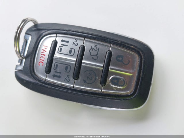 45849235 :رقم المزاد ، 2C4RC1BG0HR543946 vin ، 2017 Chrysler Pacifica Touring-l مزاد بيع