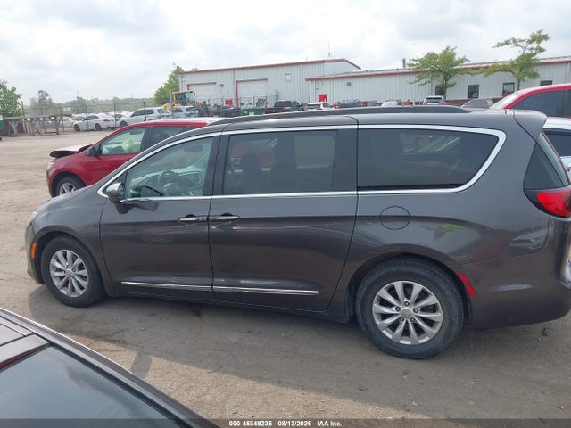 45849235 :رقم المزاد ، 2C4RC1BG0HR543946 vin ، 2017 Chrysler Pacifica Touring-l مزاد بيع