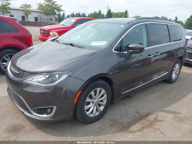 45849235 :رقم المزاد ، 2C4RC1BG0HR543946 vin ، 2017 Chrysler Pacifica Touring-l مزاد بيع
