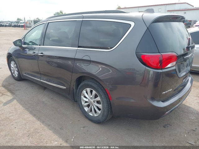 45849235 :رقم المزاد ، 2C4RC1BG0HR543946 vin ، 2017 Chrysler Pacifica Touring-l مزاد بيع