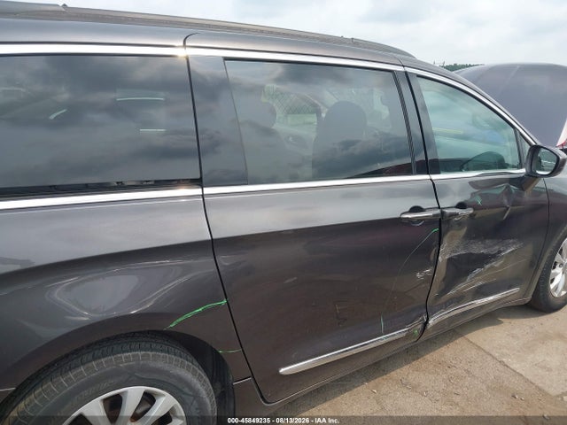 45849235 :رقم المزاد ، 2C4RC1BG0HR543946 vin ، 2017 Chrysler Pacifica Touring-l مزاد بيع