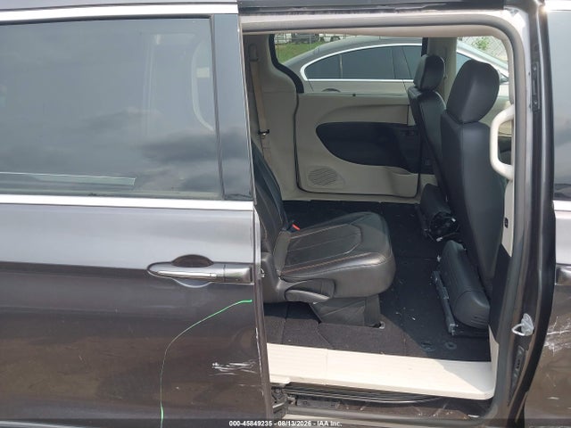 45849235 :رقم المزاد ، 2C4RC1BG0HR543946 vin ، 2017 Chrysler Pacifica Touring-l مزاد بيع