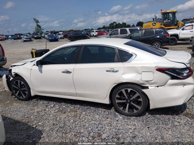 Продажа на аукционе авто 2018 Nissan Altima 2.5 Sr, vin: 1N4AL3AP0JC116667, номер лота: 45849657