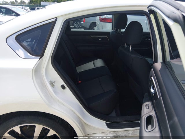 Продажа на аукционе авто 2018 Nissan Altima 2.5 Sr, vin: 1N4AL3AP0JC116667, номер лота: 45849657